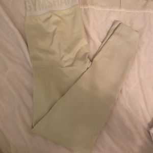 Women’s M gymshark lift leggings pale green